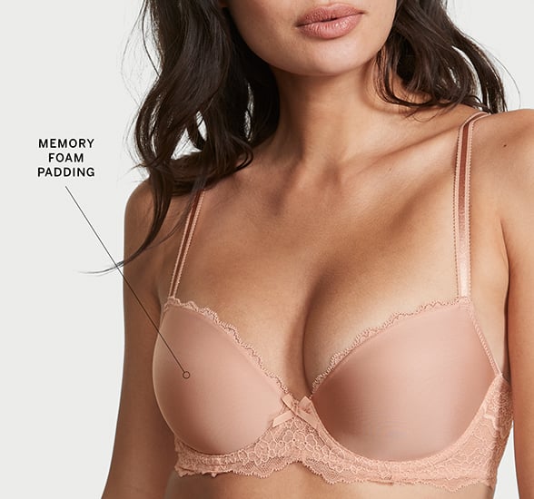 https://www.victoriassecret.com/images/vsweb/aada4d76-ed09-4367-bd44-8fb82c2fff16/102421-intl-Dream-Angels-CPH-right-car1.jpg