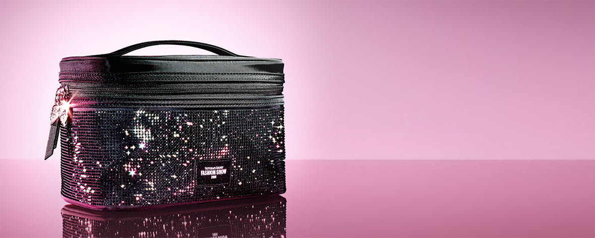 Limited Time. Free Fashion Show Vanity Case With AU$ 165.06 Purchase.  Valued at AU$ 82.45. Code RWCASE. Click for Details.