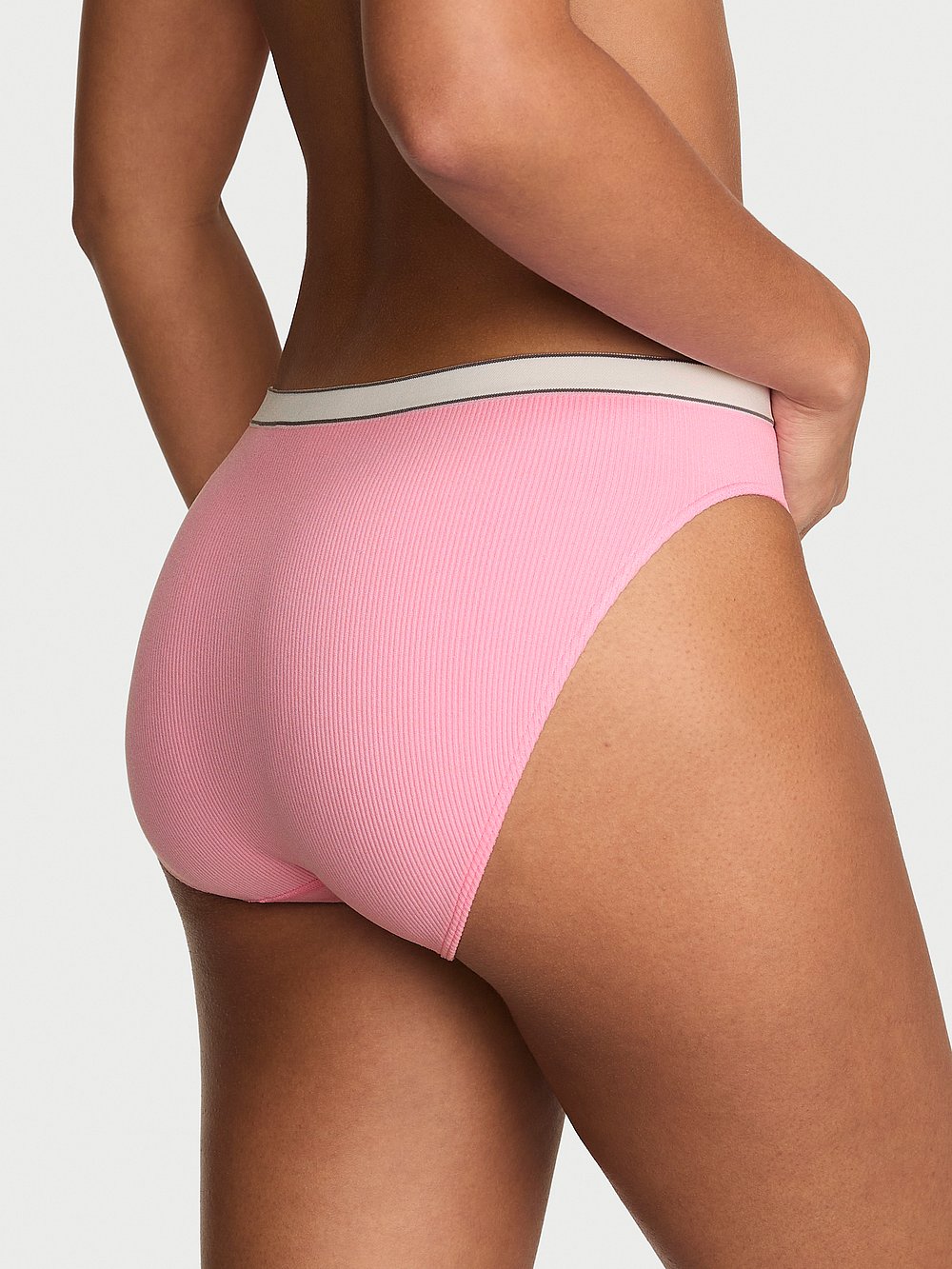 Seamless Seamless High-Leg Brief Panty
