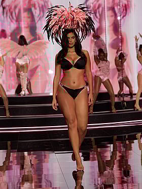 Logo Shine Strap Lightly Lined Low-Cut Demi Bra