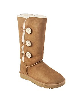 can you buy uggs with victoria secret credit card