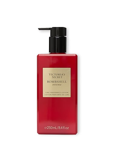 Victoria's Secret Bombshell パフューム：フルーティーでフローラルな香り