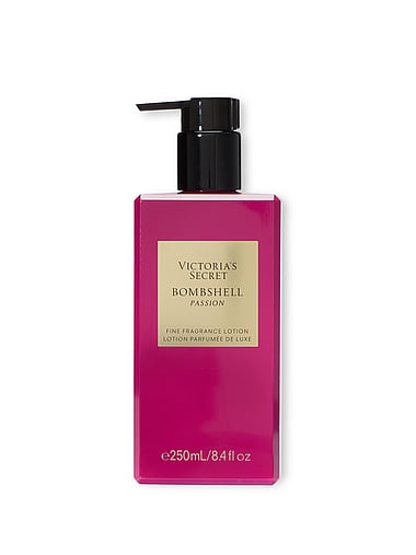 Victoria's Secret Bombshell パフューム：フルーティーでフローラルな香り