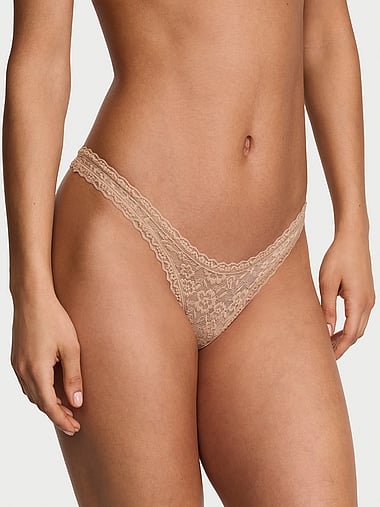 Трусы-стринги, кружево — Victoria's Secret