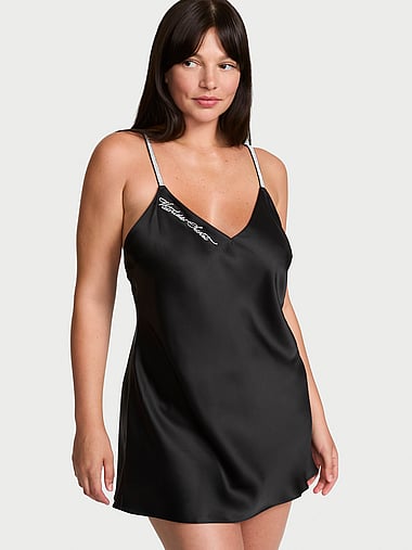 Сорочка Script, мини, атлас, с блеском — Victoria's Secret
