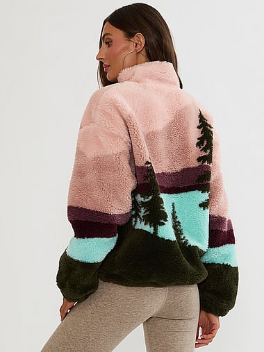Beach Riot - Leona Sherpa, image 2