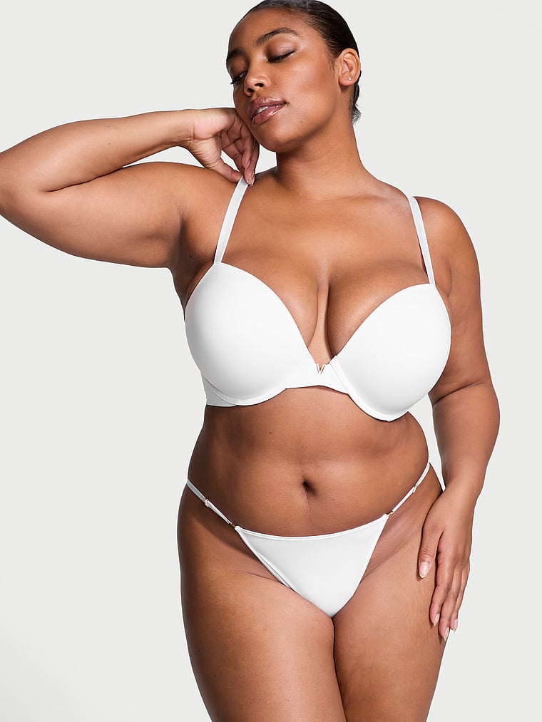 Victoria's Secret, Love Cloud Smooth Push-Up Bra, VS White, onModelSide, 3 of 4 Brianna is 5'10" or 178cm and wears 38DD (E) or Extra Large
