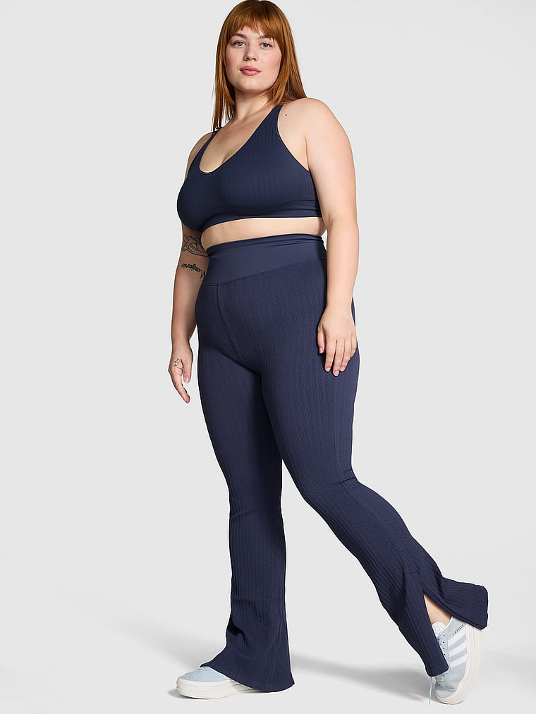 Soft Seamless Cable Flare Leggings