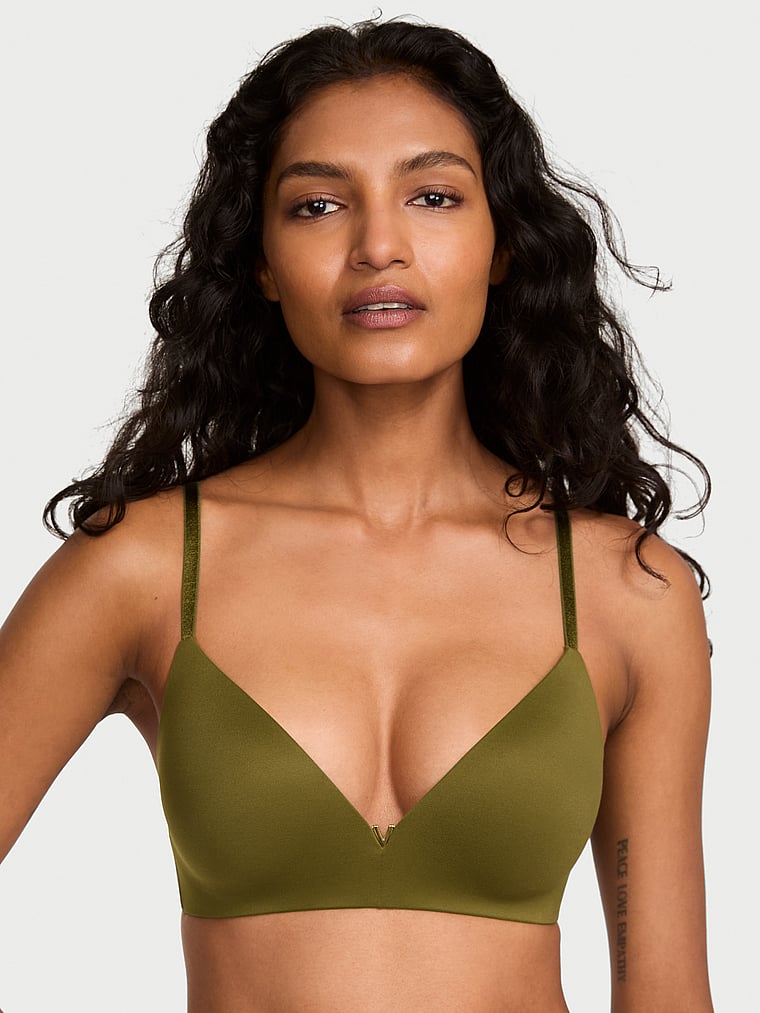 Victoria's Secret, Love Cloud Wireless Push-Up Bra, Green Chameleon, onModelFront, 5 of 6 Shaanti is 5'9" and wears 32B or Small