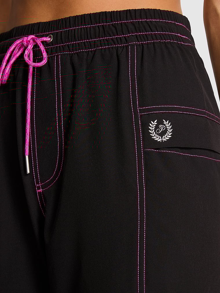 PINK Tech Woven Seamed Wide-Leg Pants, Pure Black, detail, 4 of 5 Rae is 5'10" and wears Small