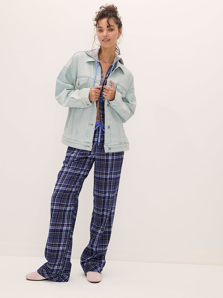 PINK Boyfriend Flannel Sleep Pants, Nior navy plaid, onModelSide, 1 of 4 Rae is 5'10" or 178cm and wears Small