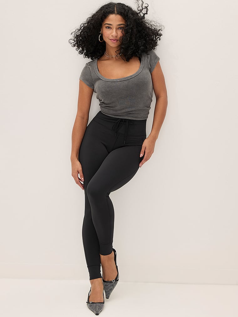 Vintage Ribbed Scoop Tee