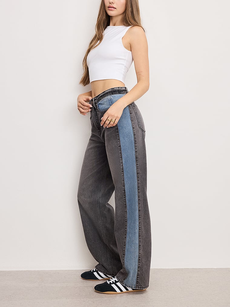 Victoria's Secret, Good American Good Standard Baggy Jeans, Blue, onModelSide, 3 of 4
