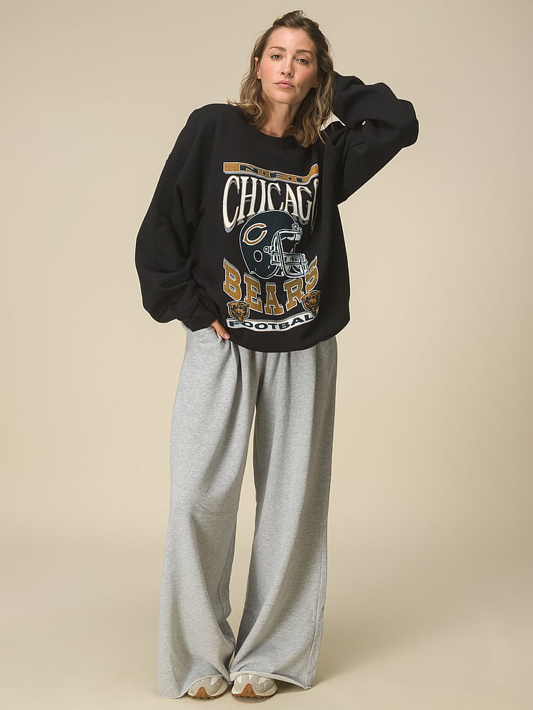 Giants Helmet Crew Fleece Sweatshirt