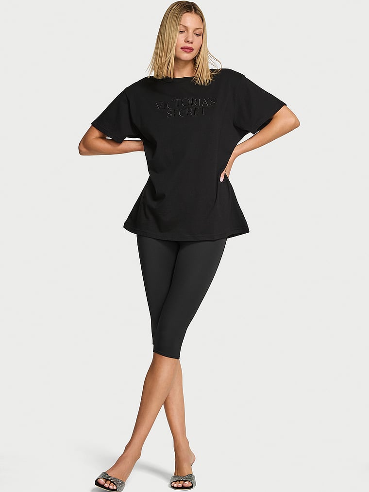 Victoria's Secret, Angel Essentials Cotton Oversized Tee, Pure Black, onModelSide, 2 of 4 Aga is 5'10" or 178cm and wears Small