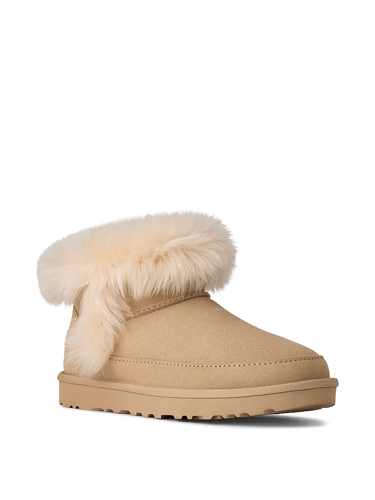 Classic Ultra Mini Chalet Boot