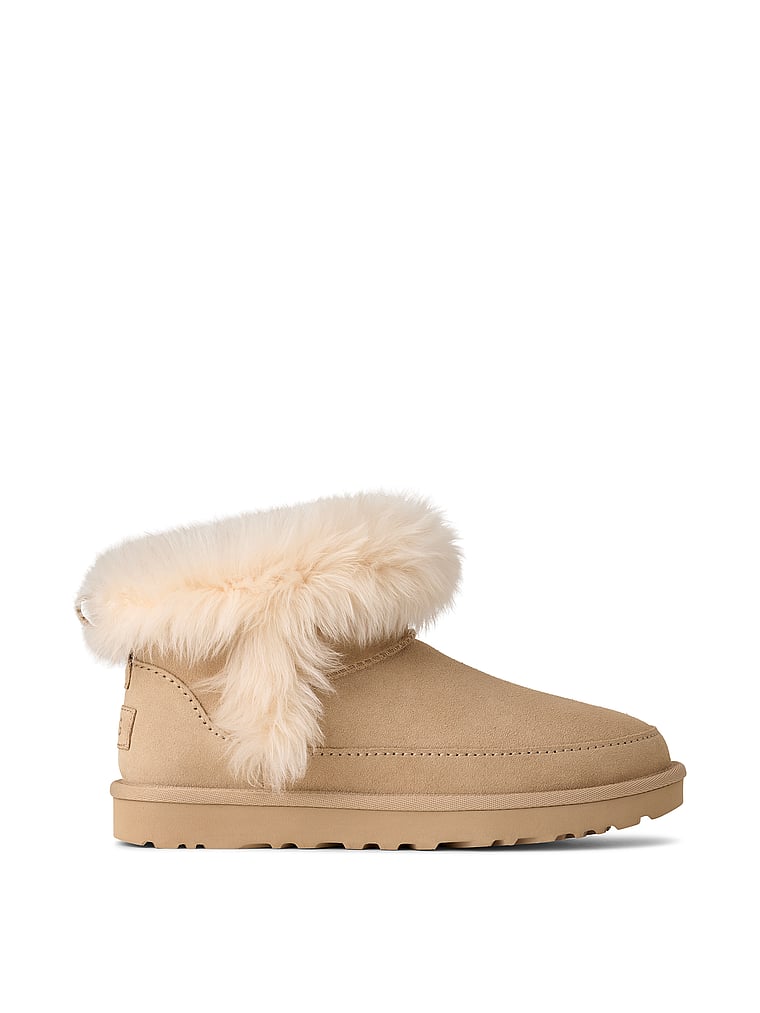 Classic Ultra Mini Chalet Boot