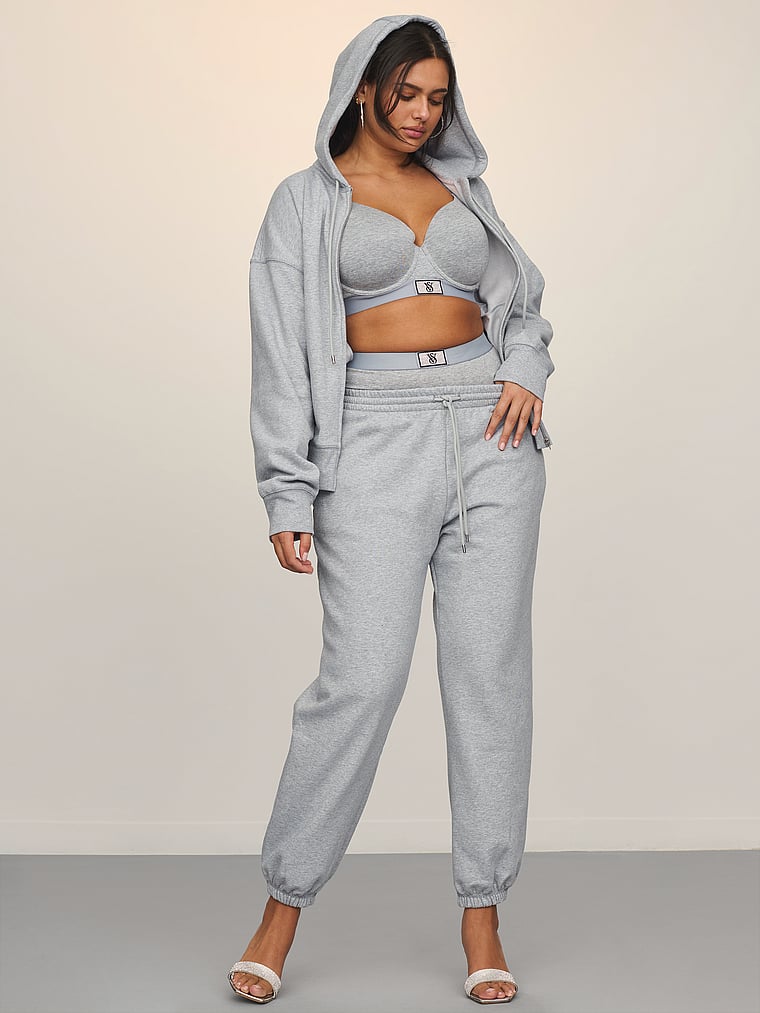 Victoria's Secret, Angel Essentials Off-Duty Fleece Jogger Sweatpant, Medium Heather Grey, onModelFront, 3 of 3 Karmi is 5'10" or 178cm and wears Large