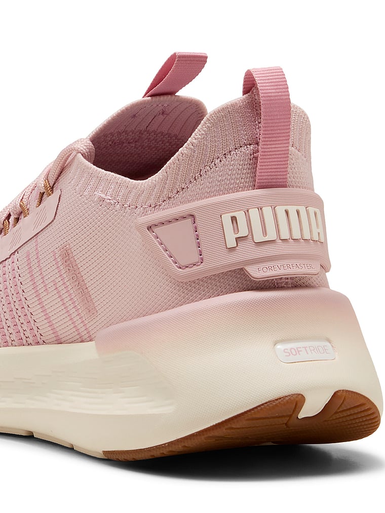 Softride Symmetry Fuzion Sneaker