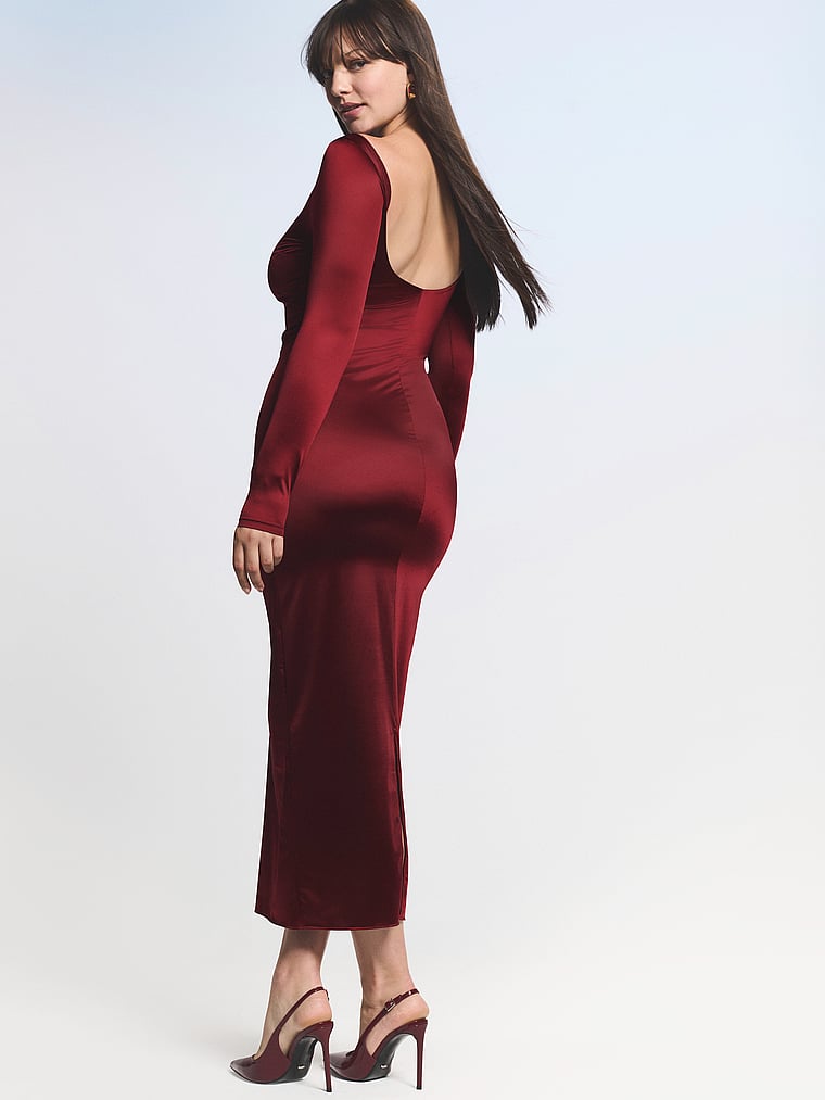 SoSleek™ Long-Sleeve Low-Back Maxi Dress