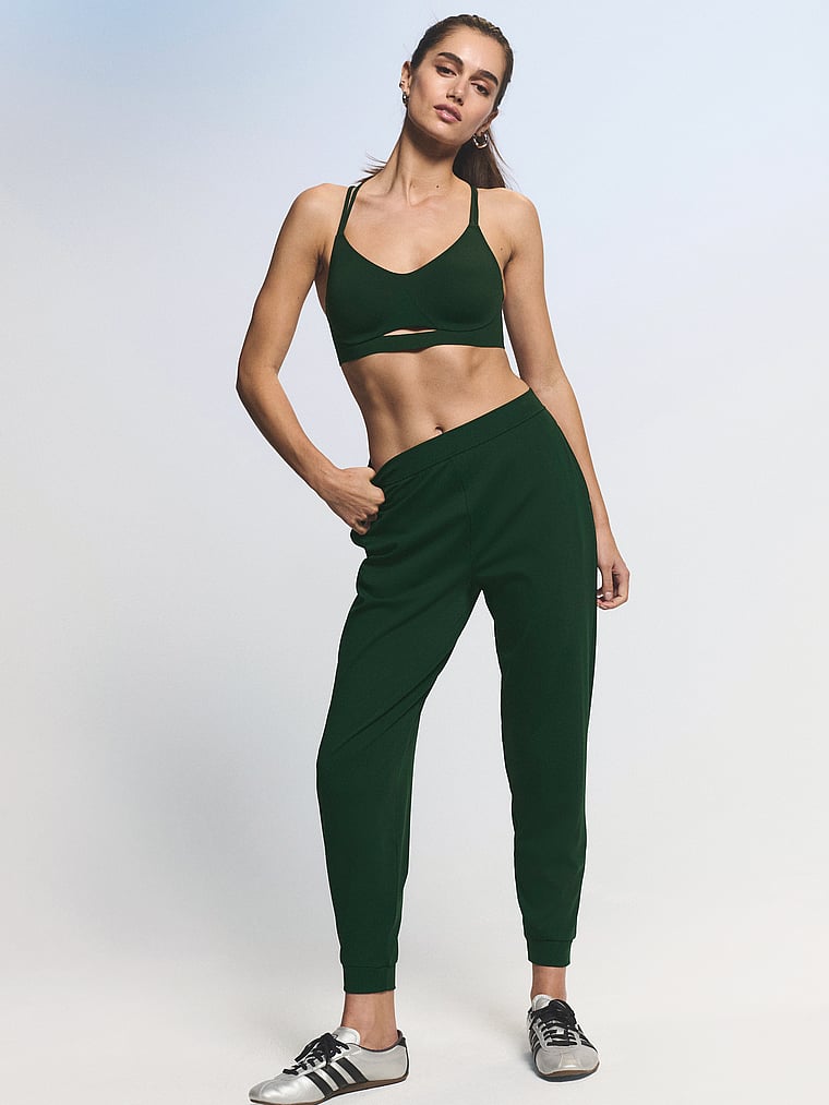 Victoria's Secret, VSX VSX Elevate™ Strappy-Comfort Sports Bra , Power Green, onModelSide, 4 of 4 Maia is 5'9" or 175cm and wears 34B or Small