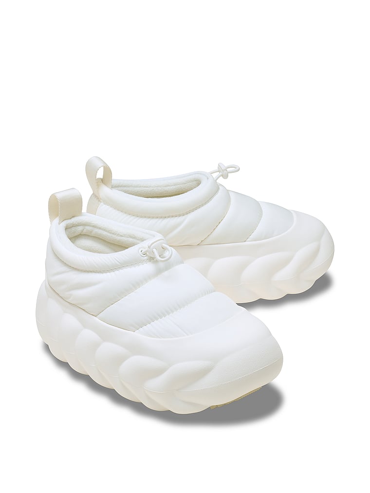 Crocs OverPuff Shorty, Chalk, onModelFront, 1 of 3