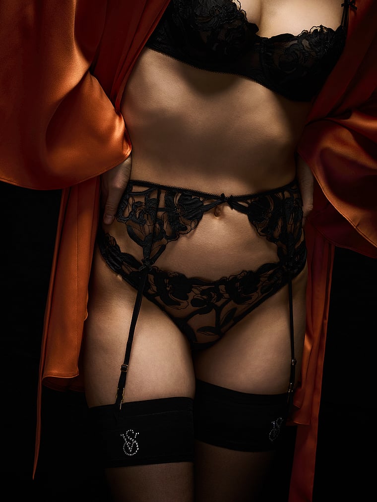 Pop Floral Embroidery Garter Belt