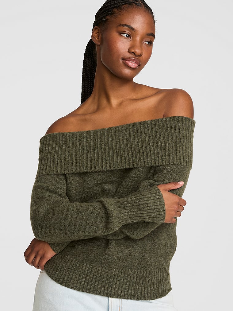 Comfy Girl Oﬀ-The-Shoulder Foldover Sweater