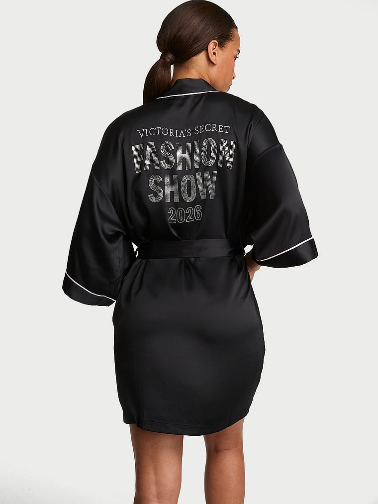 Signature Satin Short Piped Robe