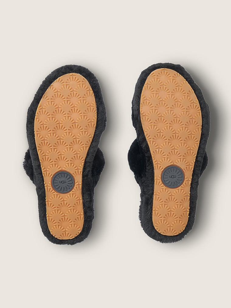 bottom of ugg slippers