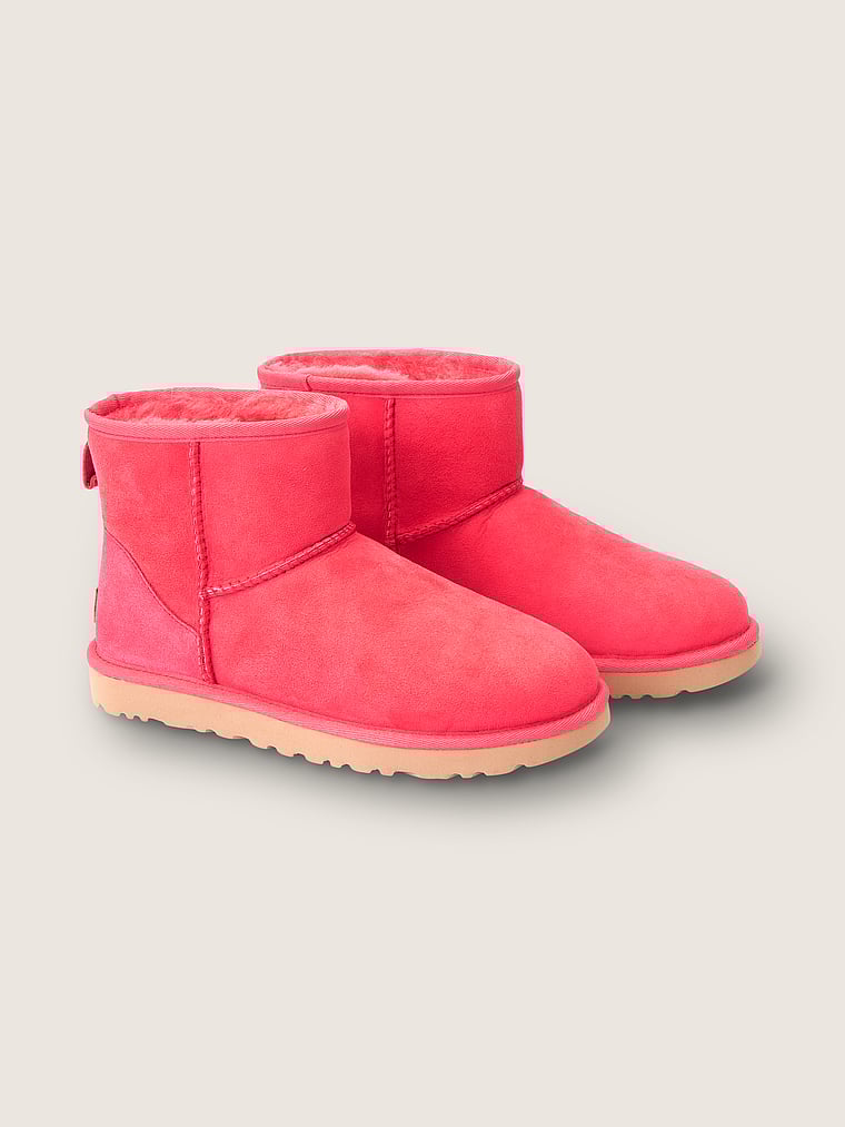 uggs in pink
