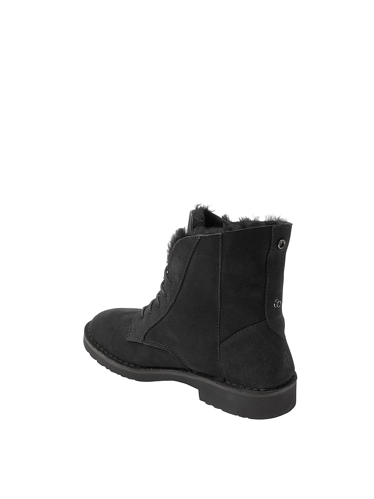 ugg quincy boot black