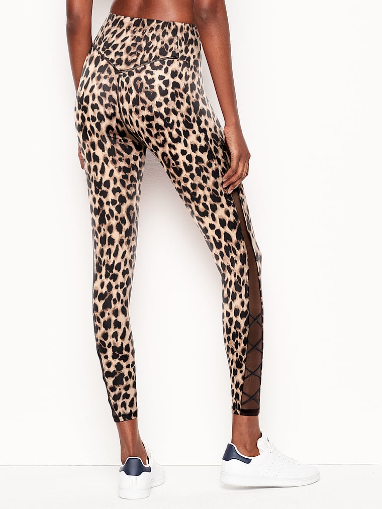 Flow On Point Lace-Up Legging 