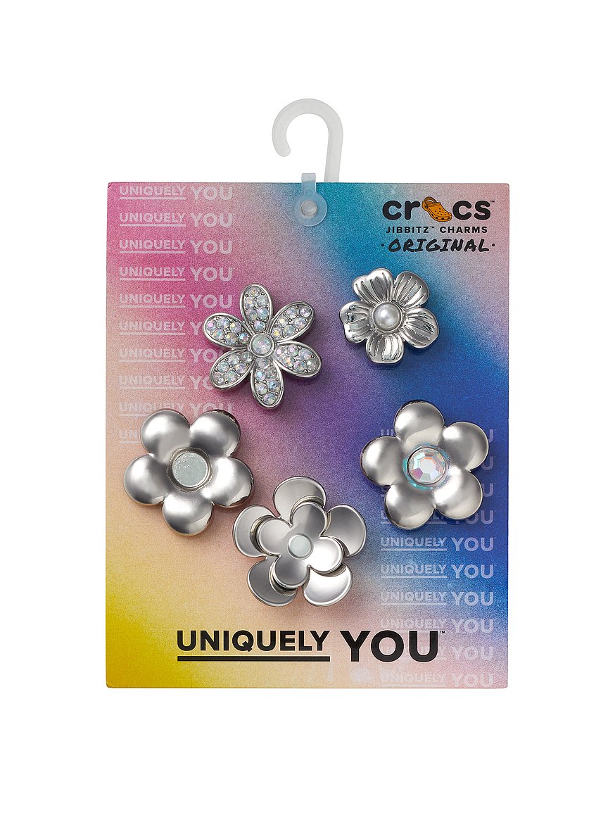 新品未使用　flower charm-drop Strawberry flower charm in classic calfskin Green - LOEWE