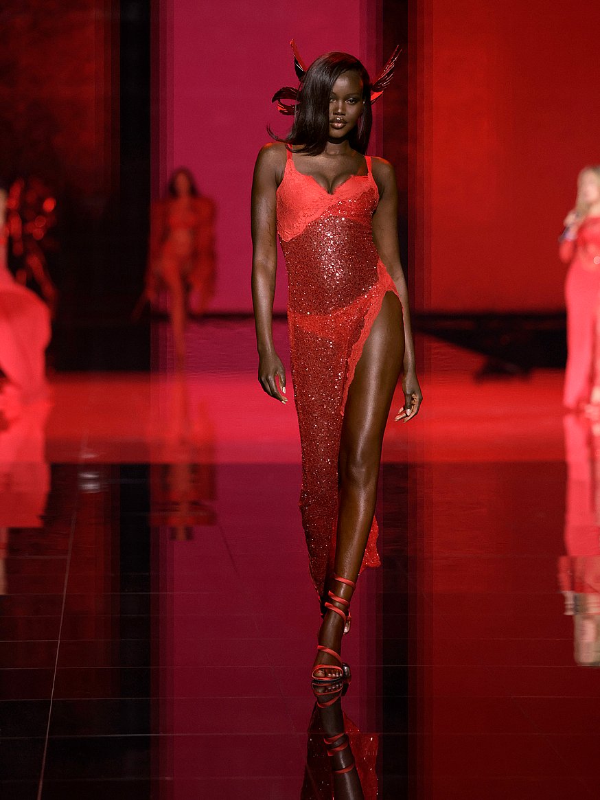 Lace Lightly Lined Classic Coverage Demi Bra