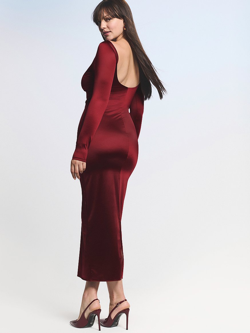 SoSleek™ Long-Sleeve Low-Back Maxi Dress