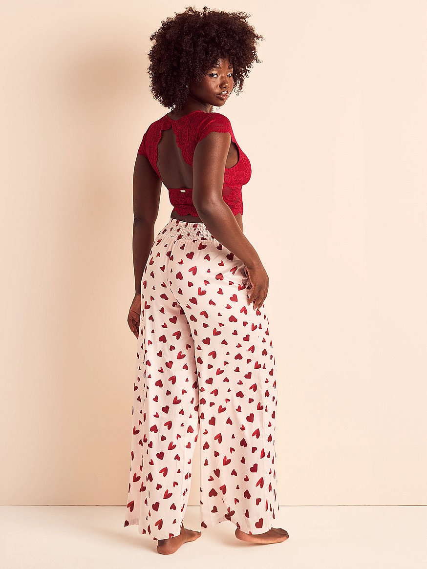 Buy Finola Lounge Set, Hearts Content - Order Tops online