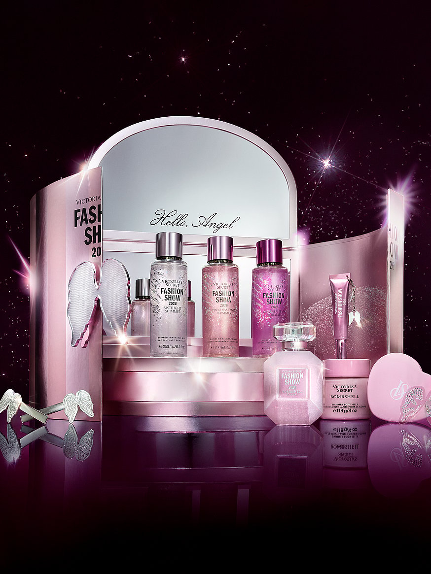 Buy The Ultimate Runway Vanity Gift Set Ft. Limited-Edition Scents Buy The Ultimate Runway Vanity Gift Set Ft. Limited-Edition Scents